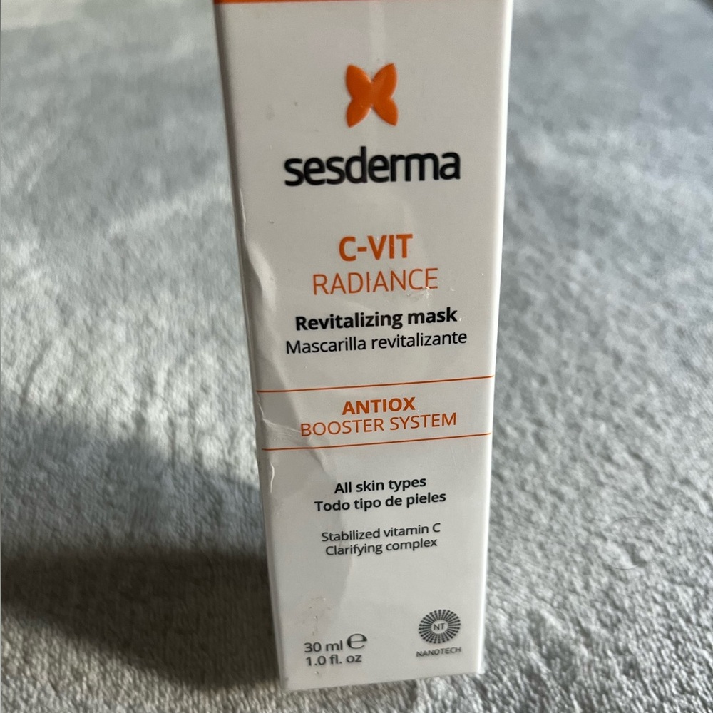 C-VIT Radiance Revitalizing Mask - White